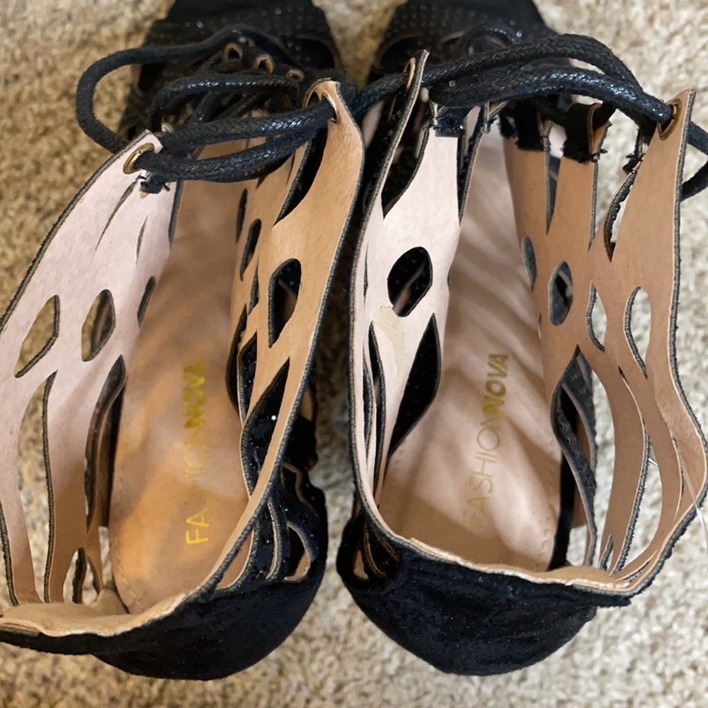 Fashion Nova Size 10 Black Embellished Stilettos - Picture 4 of 6